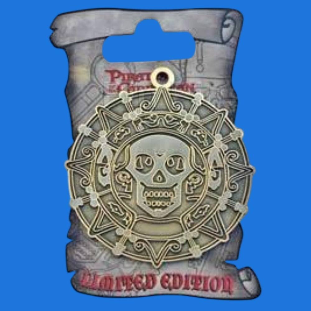 Disney Pirates of the Caribbean Medallion Aztec Coin LE 150 VHTF Pin 48041 DSF